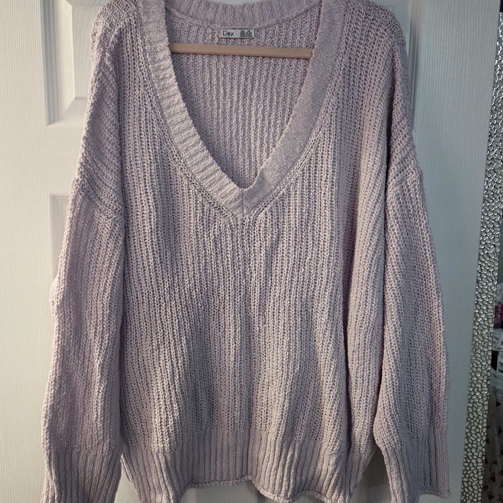Women's V-Neck Sweater - Lavender